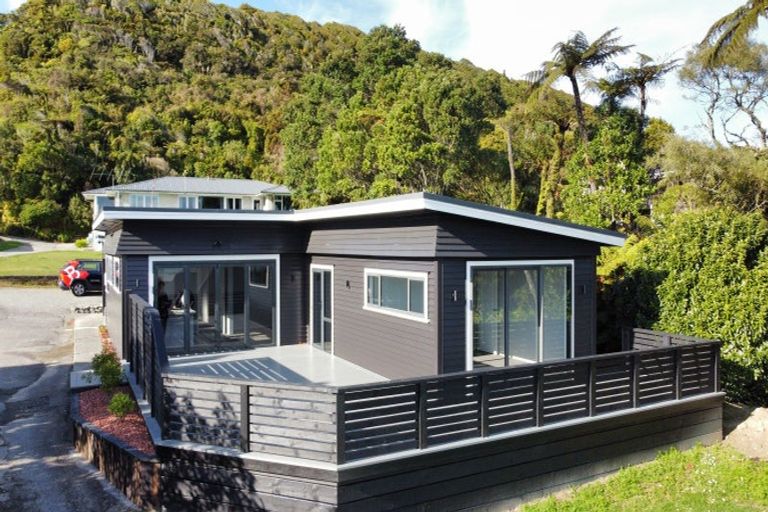 Photo of property in 125 Main South Road, Karoro, Greymouth, 7805