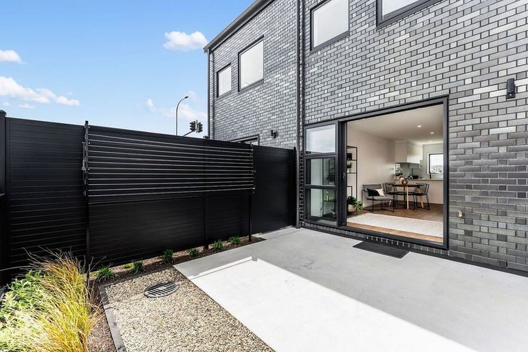 Photo of property in 3 Erina Road, Wiri, Auckland, 2104