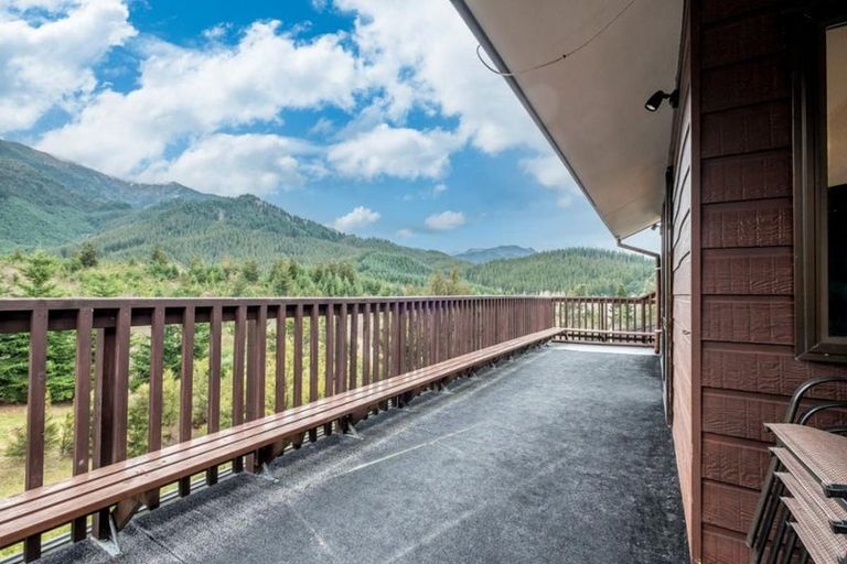 Photo of property in 97 Chalet Crescent, Hanmer Springs, 7334