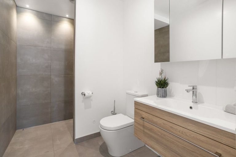 Photo of property in 16 Vanita Drive, Whitianga, 3510