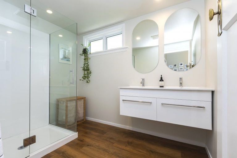 Photo of property in 2 Whareora Terrace, Cashmere, Christchurch, 8022