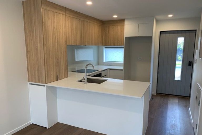 Photo of property in 6 Hoopers Road, Glen Eden, Auckland, 0602