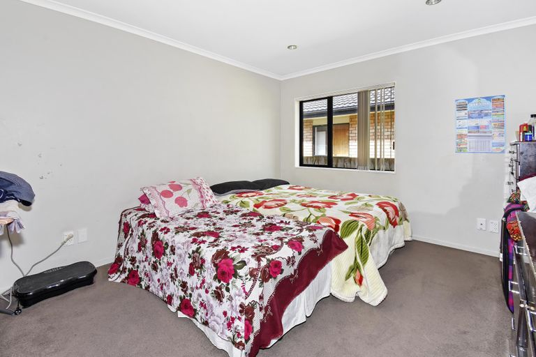 Photo of property in 18a Christmas Road, Manurewa, Auckland, 2102