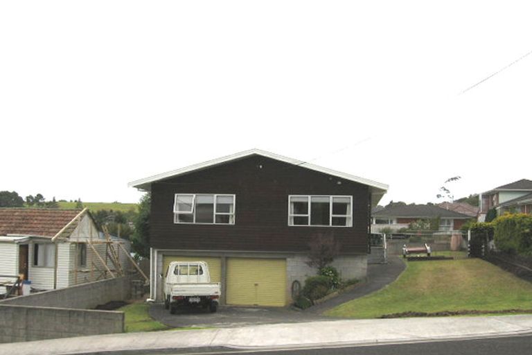 Photo of property in 15 Richards Avenue, Forrest Hill, Auckland, 0620