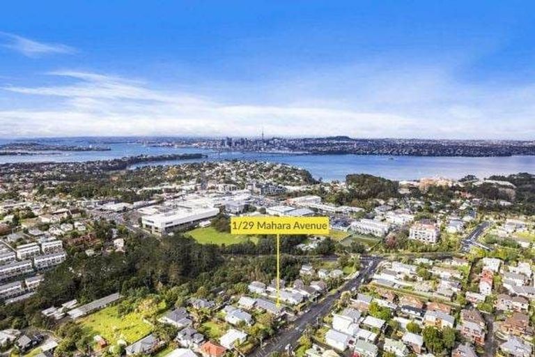 Photo of property in 1/29 Mahara Avenue, Birkenhead, Auckland, 0626