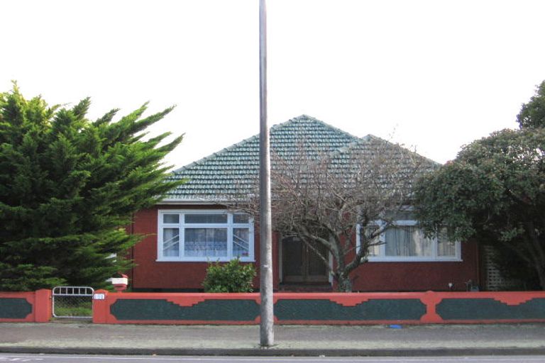 Photo of property in 151 Featherston Street, Palmerston North, 4410