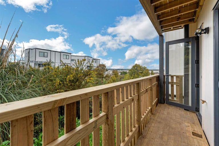 Photo of property in 8 Wahine Street, Papakura, 2110