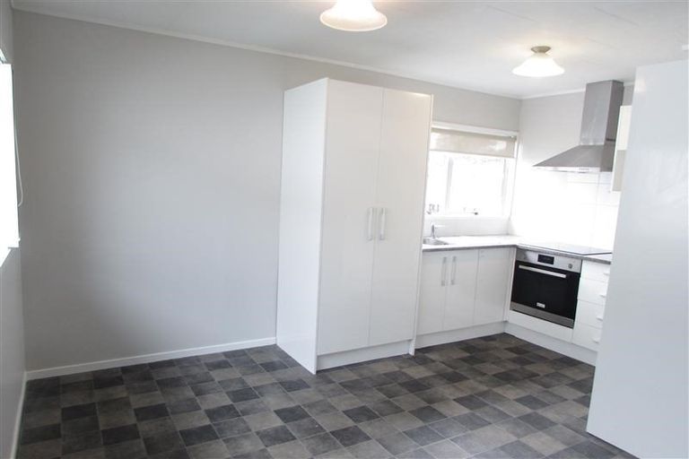 Photo of property in 72 Parrs Cross Road, Henderson, Auckland, 0612