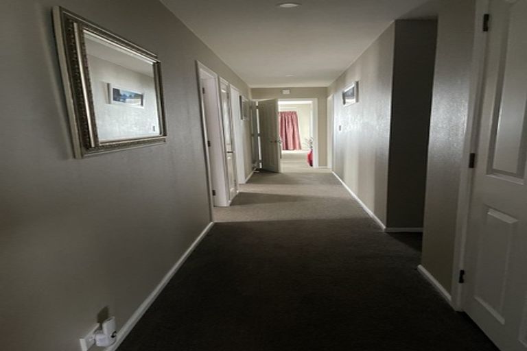 Photo of property in 16 Waharua Place, Tawhero, Whanganui, 4501