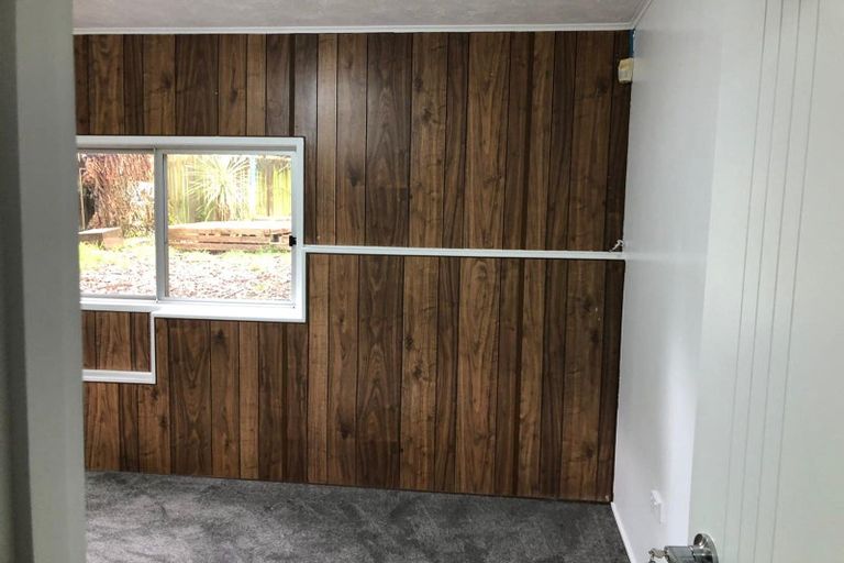 Photo of property in 14 Kilcar Place, Massey, Auckland, 0614