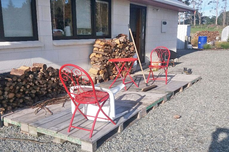 Photo of property in 10 Stafford Street, Hampden, 9410