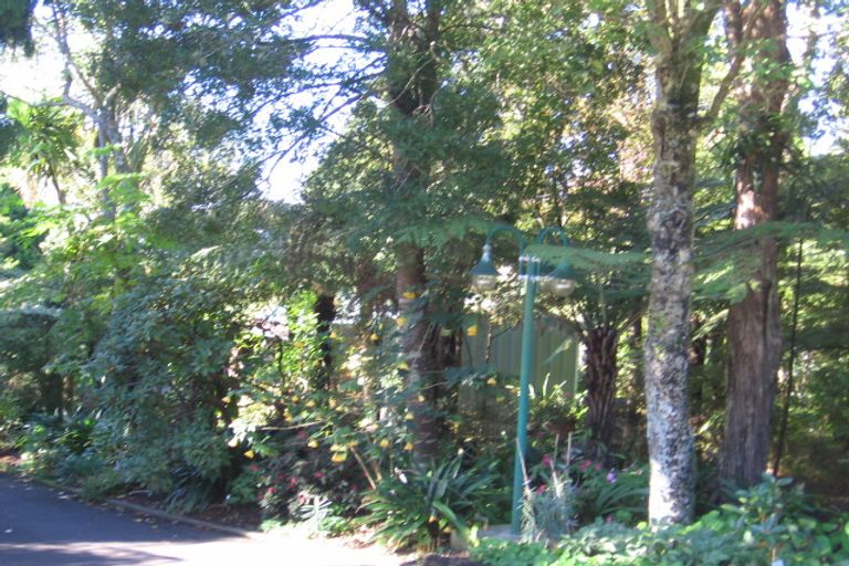 Photo of property in 33 Tawini Road, Titirangi, Auckland, 0604