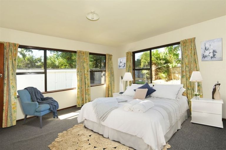 Photo of property in 180 Main North Road, Redwood, Christchurch, 8051