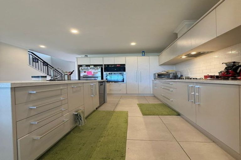 Photo of property in 90 Matairangi Avenue, Totara Heights, Auckland, 2105