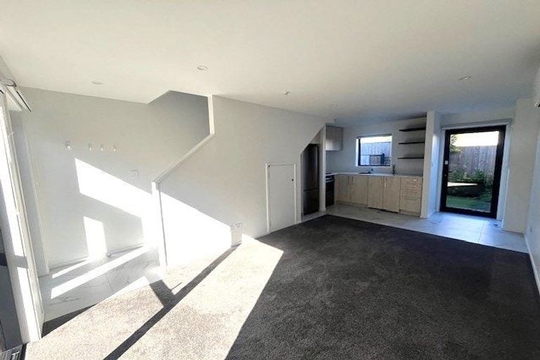 Photo of property in 2/7 Macky Street, Taita, Lower Hutt, 5011