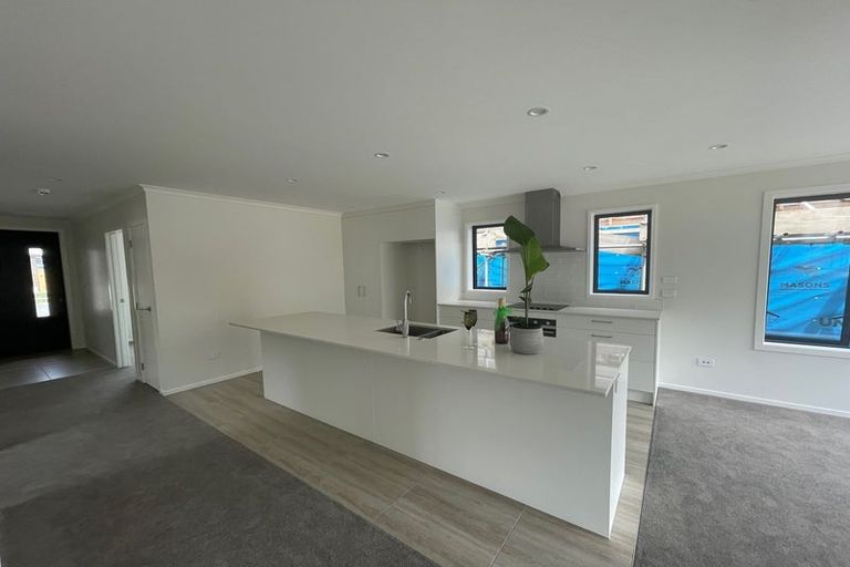 Photo of property in 11 Yulia Road, Flat Bush, Auckland, 2016