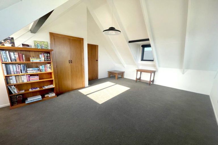 Photo of property in 15 Leven Street, South Hill, Oamaru, 9400