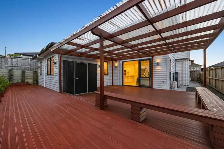 Photo of property in 78 Drumbuoy Drive, Flat Bush, Auckland, 2019