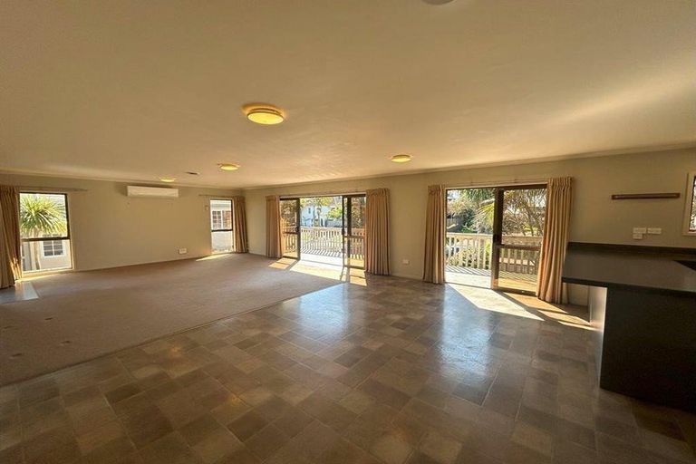 Photo of property in 1050 Papamoa Beach Road, Papamoa Beach, Papamoa, 3118