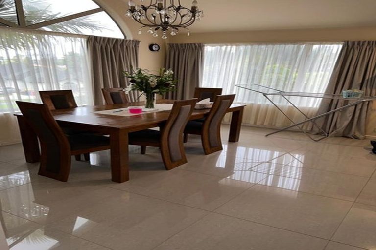 Photo of property in 46 Goldfinch Rise, Unsworth Heights, Auckland, 0632