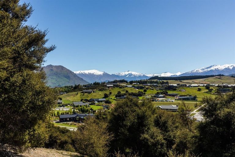 Photo of property in 3 Highfield Ridge, Wanaka, 9305