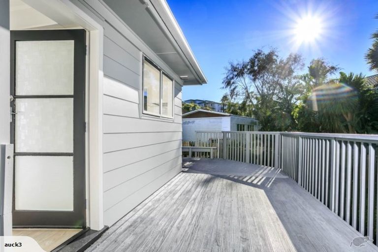 Photo of property in 15 Jayne Place, Torbay, Auckland, 0630