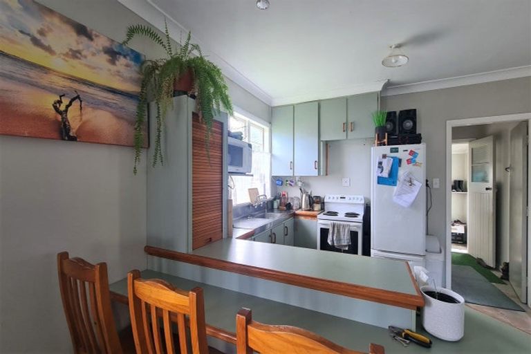 Photo of property in 10 Tennyson Street, Opunake, 4616