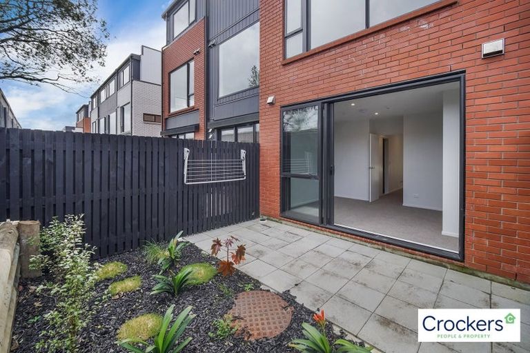 Photo of property in 2/2 Treasure Lane, Te Atatu South, Auckland, 0610