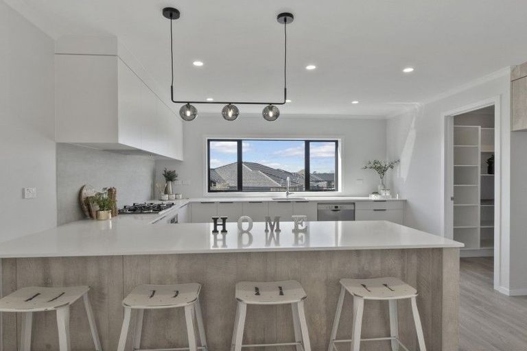 Photo of property in 24 Drower Glen, Flagstaff, Hamilton, 3210