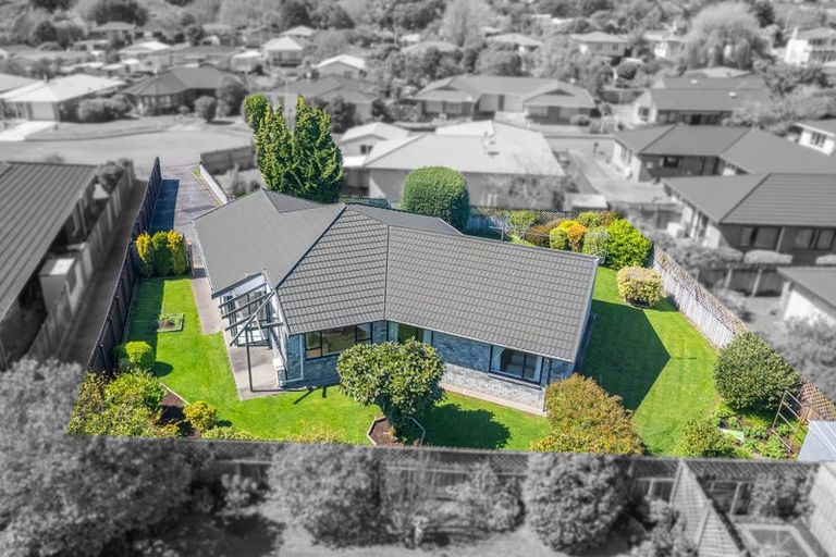 Photo of property in 14 Heihei Place, Paraparaumu, 5032