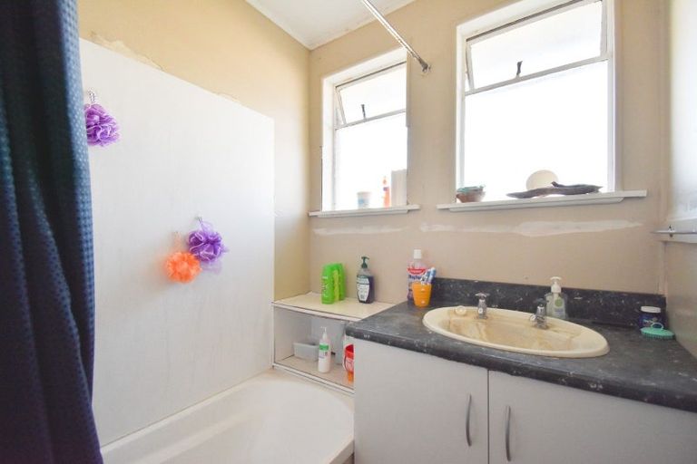 Photo of property in 8 Island View Road, Western Heights, Rotorua, 3015