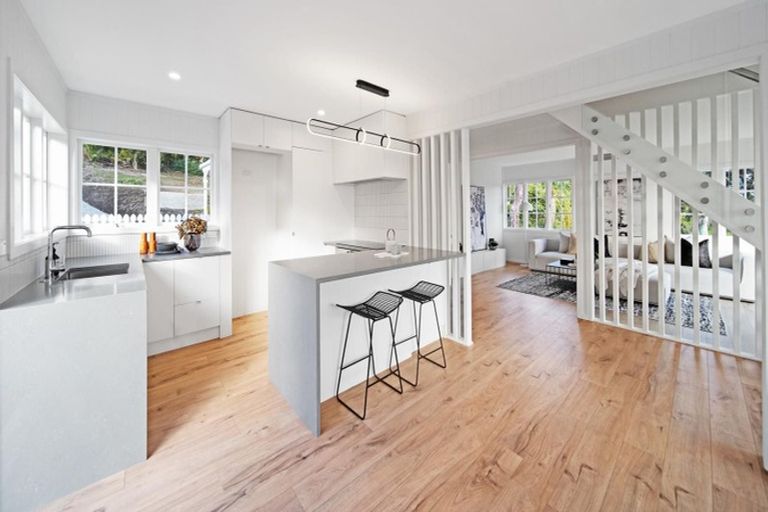 Photo of property in 27 Telstar Place, Beach Haven, Auckland, 0626