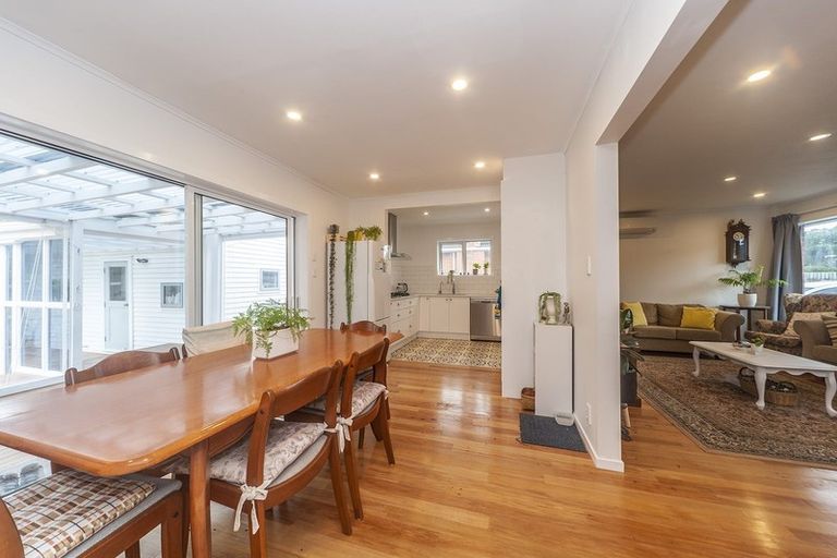 Photo of property in 16 Findlay Street, Tawa, Wellington, 5028