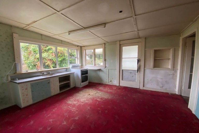 Photo of property in 125 Bridge Street, Eltham, 4322