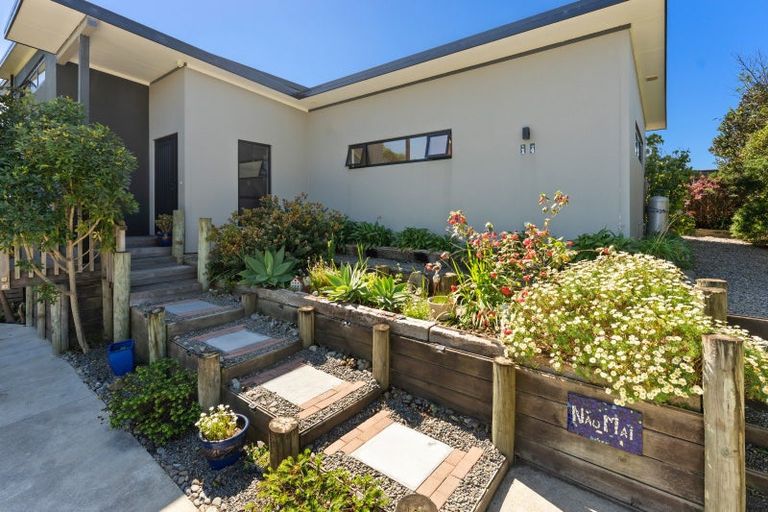 Photo of property in 14 Duncans Way, Otaki Beach, Otaki, 5512
