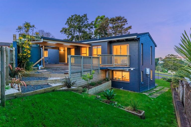 Photo of property in 112 Sartors Avenue, Browns Bay, Auckland, 0630