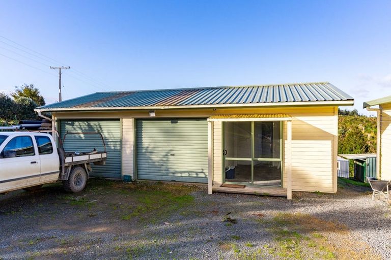 Photo of property in 393 Brooks Road, Waipu, 0582