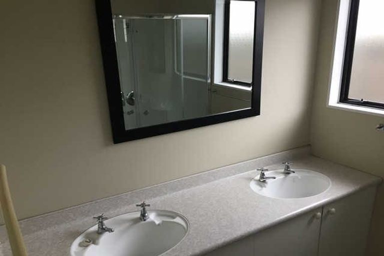 Photo of property in 8 Homer Place, Upper Riccarton, Christchurch, 8041