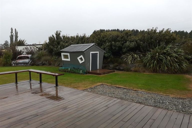 Photo of property in 25 Riversdale-waikaia Road, Riversdale, 9776