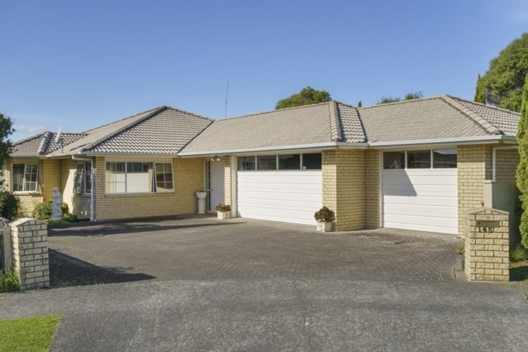 Photo of property in 145 Summerhill Drive, Fitzherbert, Palmerston North, 4410