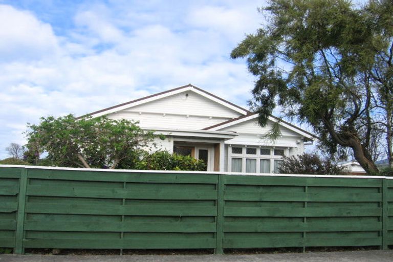 Photo of property in 9 Wai-iti Crescent, Woburn, Lower Hutt, 5010