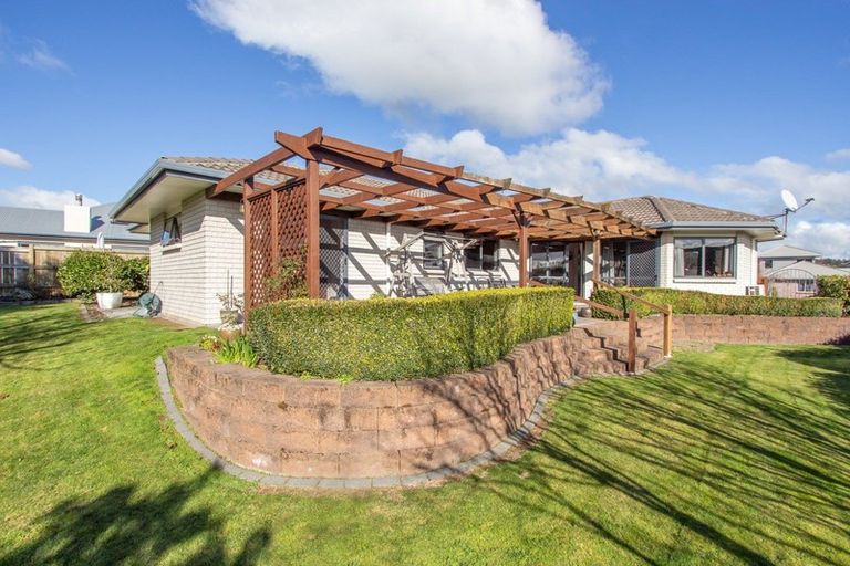 Photo of property in 16 Stanley Drive, Lynmore, Rotorua, 3010
