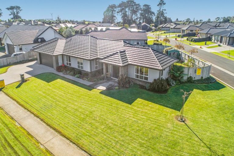 Photo of property in 6 Searle Drive, Patumahoe, Pukekohe, 2679