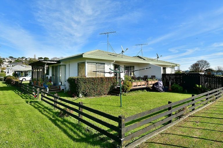 Photo of property in 4/12 Miro Street, Helensville, 0800