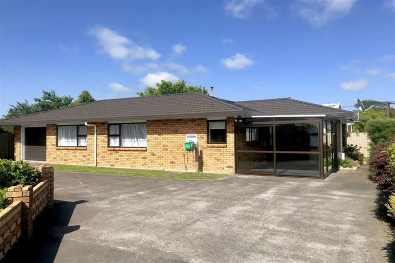 Photo of property in 10a Maire Street, Inglewood, 4330