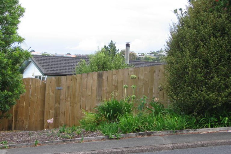 Photo of property in 1/18 Stredwick Drive, Torbay, Auckland, 0630