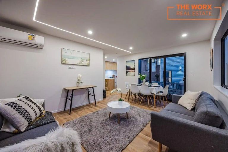 Photo of property in 32c Grande Vue Road, Hillpark, Auckland, 2102