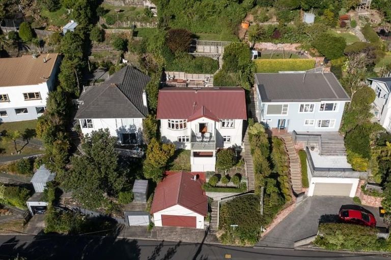 Photo of property in 25 Rangoon Street, Khandallah, Wellington, 6035