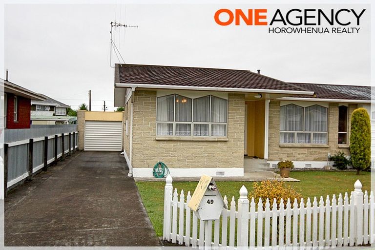 Photo of property in 49 Rugby Street, Levin, 5510