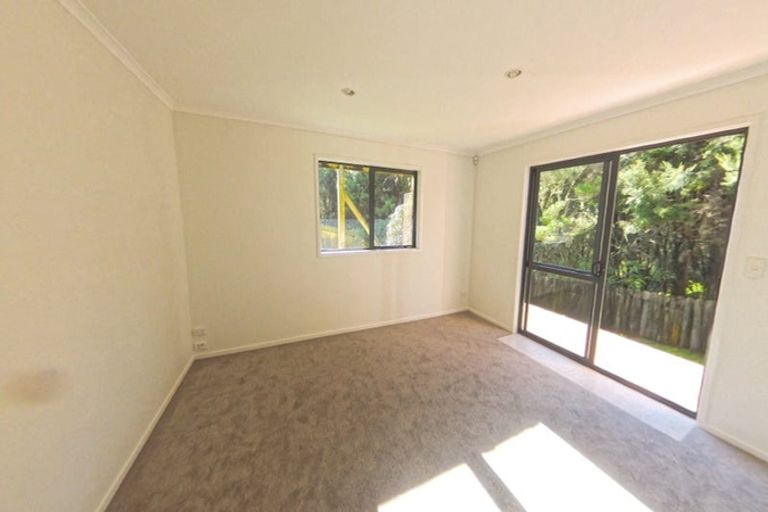 Photo of property in 106 George Deane Place, Greenhithe, Auckland, 0632